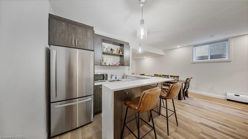 17-242 Mount Pleasant Street, Brantford, ON - Indoor