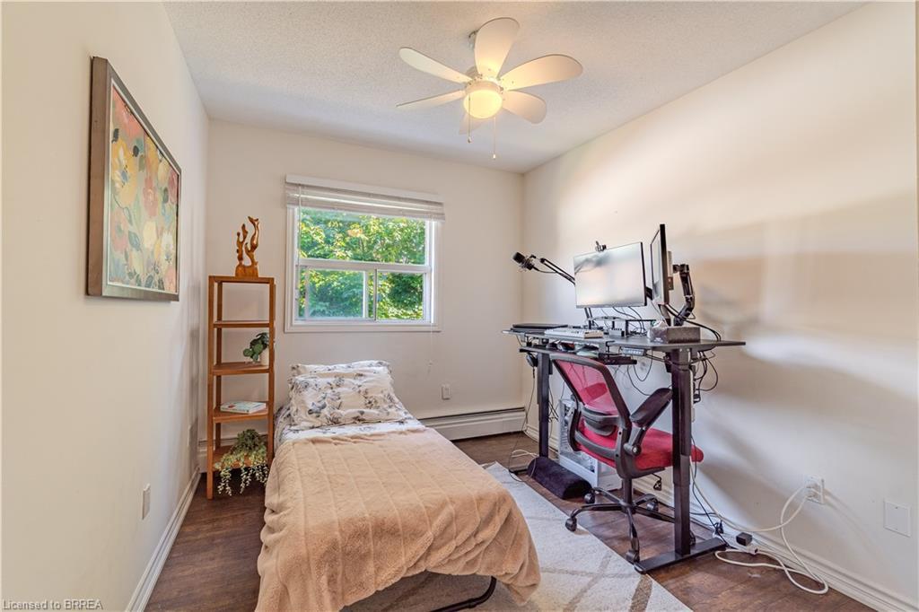 305-648 Grey Street, Brantford, ON - Indoor