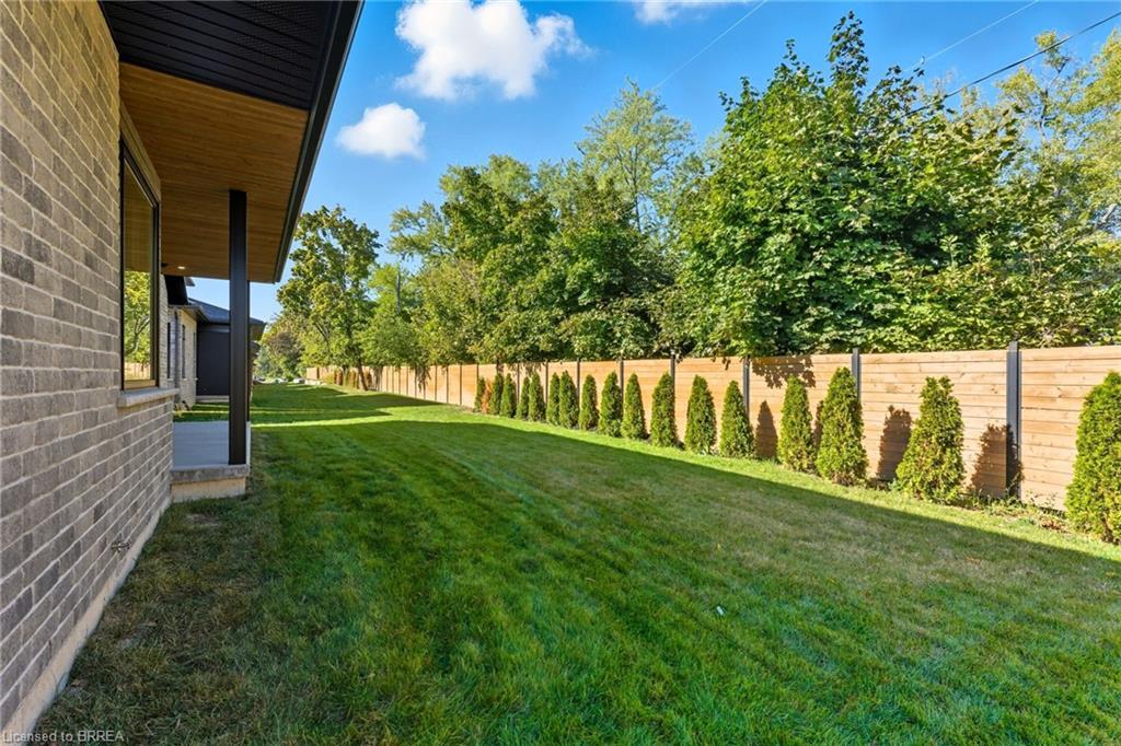 141 Parkside Drive, Brantford, ON - Outdoor