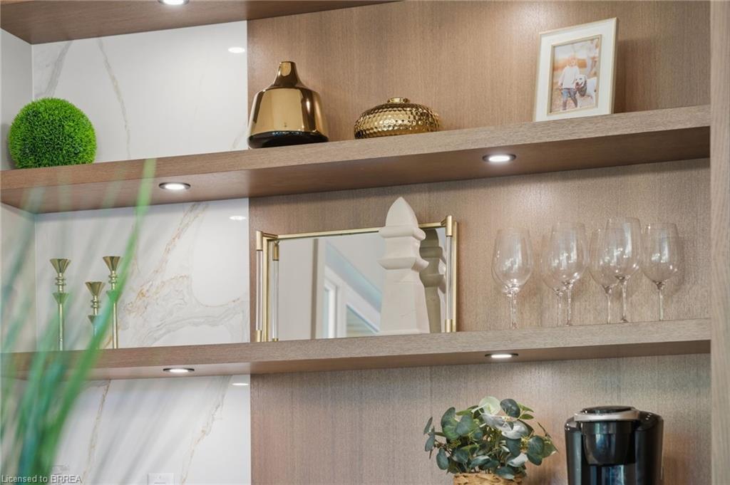 141 Parkside Drive, Brantford, ON - Indoor Photo Showing Other Room