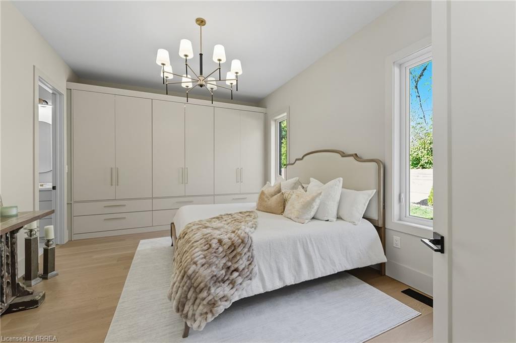 141 Parkside Drive, Brantford, ON - Indoor Photo Showing Bedroom