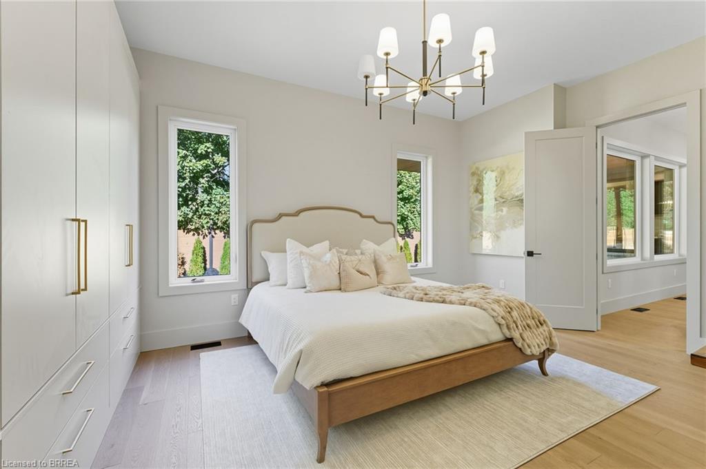 141 Parkside Drive, Brantford, ON - Indoor Photo Showing Bedroom