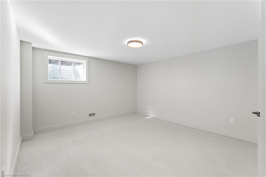 141 Parkside Drive, Brantford, ON - Indoor Photo Showing Other Room