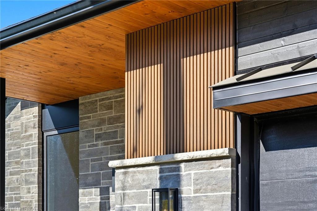 141 Parkside Drive, Brantford, ON - With Exterior