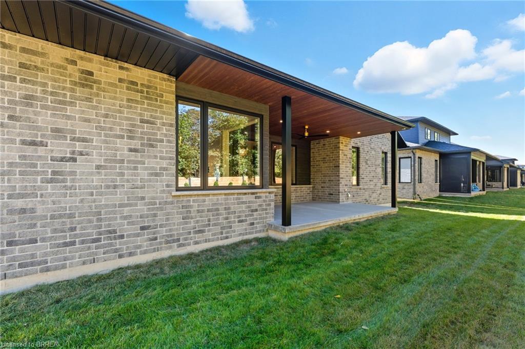 141 Parkside Drive, Brantford, ON - Outdoor