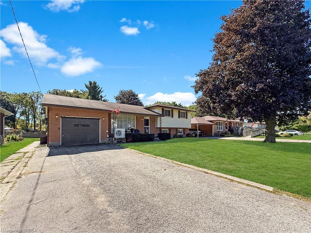 46 Davis Street W, Simcoe, ON - Outdoor