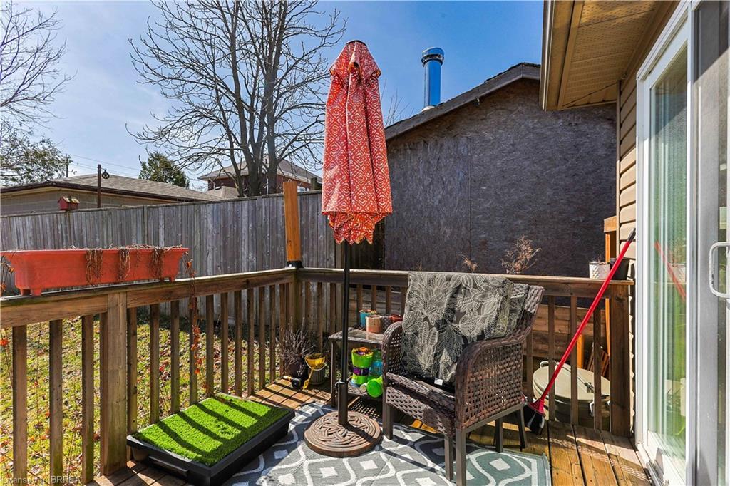 253 Wellington Street, Brantford, ON - Outdoor