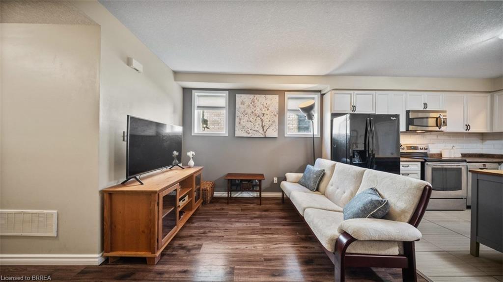 14-D-931 Glasgow Street, Kitchener, ON - Indoor