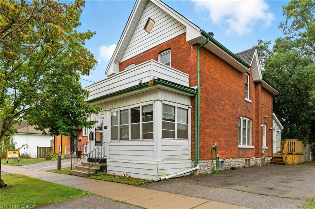 232 Brock Street, Brantford, ON - Outdoor