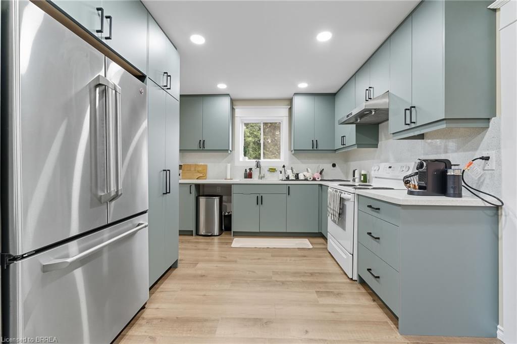 232 Brock Street, Brantford, ON - Indoor Photo Showing Kitchen