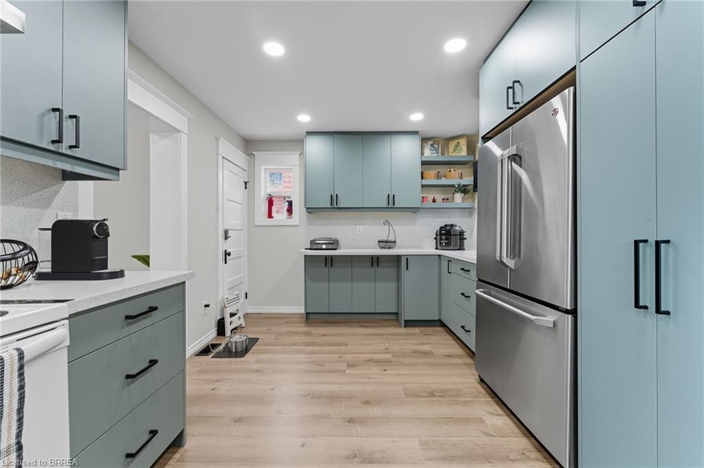 232 Brock Street, Brantford, ON - Indoor Photo Showing Kitchen
