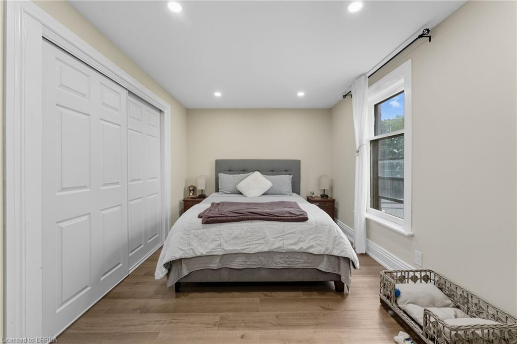 232 Brock Street, Brantford, ON - Indoor Photo Showing Bedroom