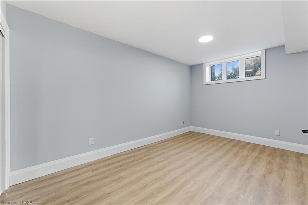 A17-160 Rochefort Street Street, Kitchener, ON - Indoor Photo Showing Other Room