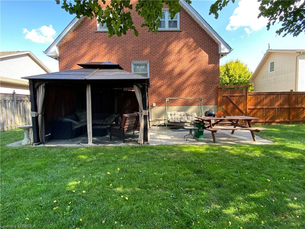 66 Rowanwood Avenue, Brantford, ON - Outdoor