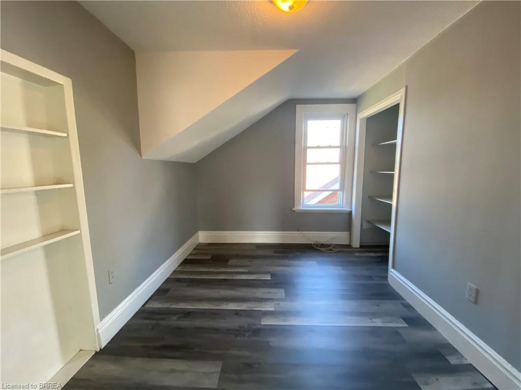 99 Dundas Street, Brantford, ON