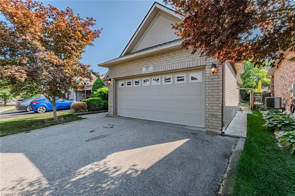 26 Macdonald Crescent, Brantford, ON - Outdoor