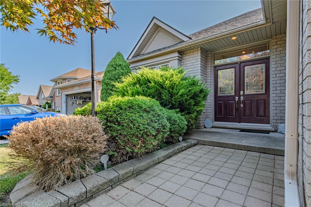 26 Macdonald Crescent, Brantford, ON - Outdoor