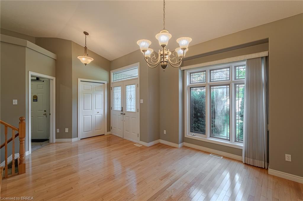 26 Macdonald Crescent, Brantford, ON - Indoor Photo Showing Other Room