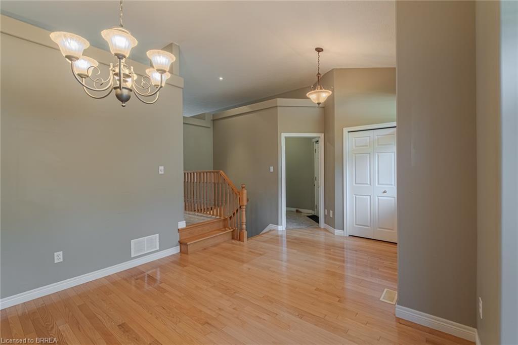 26 Macdonald Crescent, Brantford, ON - Indoor Photo Showing Other Room