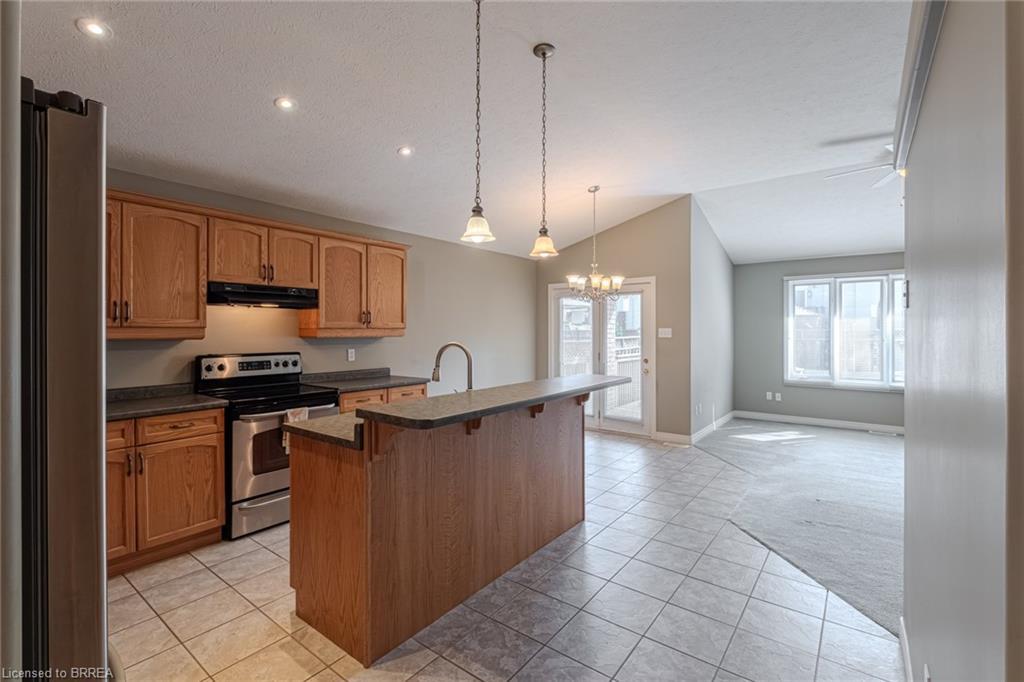 26 Macdonald Crescent, Brantford, ON - Indoor Photo Showing Kitchen
