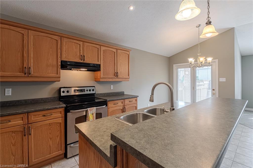 26 Macdonald Crescent, Brantford, ON - Indoor Photo Showing Kitchen With Double Sink