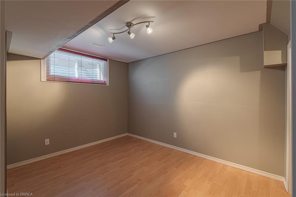 26 Macdonald Crescent, Brantford, ON - Indoor Photo Showing Other Room