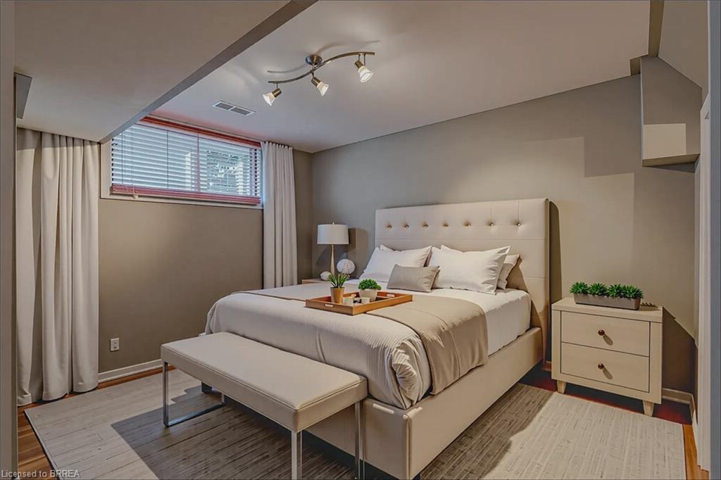 26 Macdonald Crescent, Brantford, ON - Indoor Photo Showing Bedroom