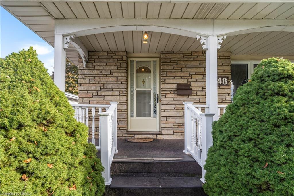 48 Ellenson Drive, Brantford, ON - Outdoor