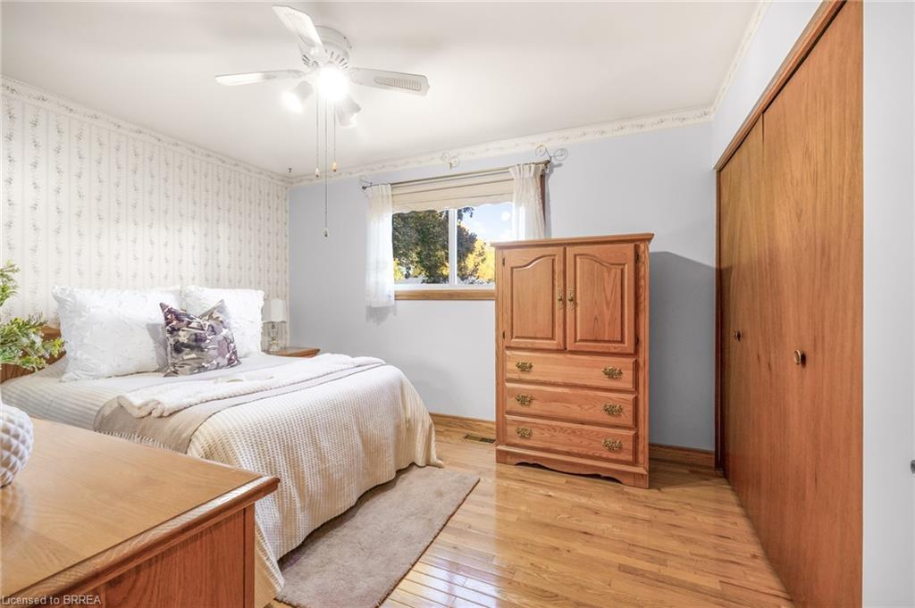 48 Ellenson Drive, Brantford, ON - Indoor Photo Showing Bedroom
