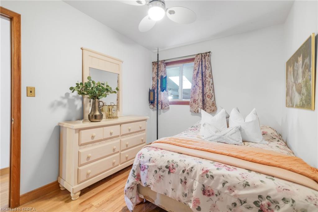 48 Ellenson Drive, Brantford, ON - Indoor Photo Showing Bedroom
