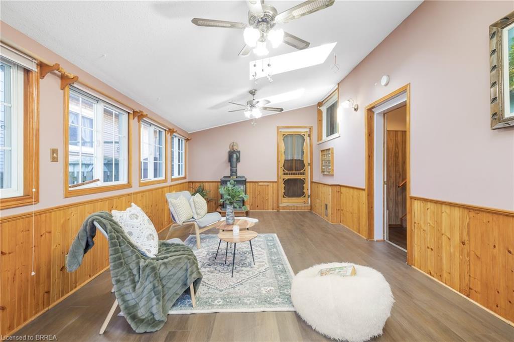 48 Ellenson Drive, Brantford, ON - Indoor Photo Showing Living Room
