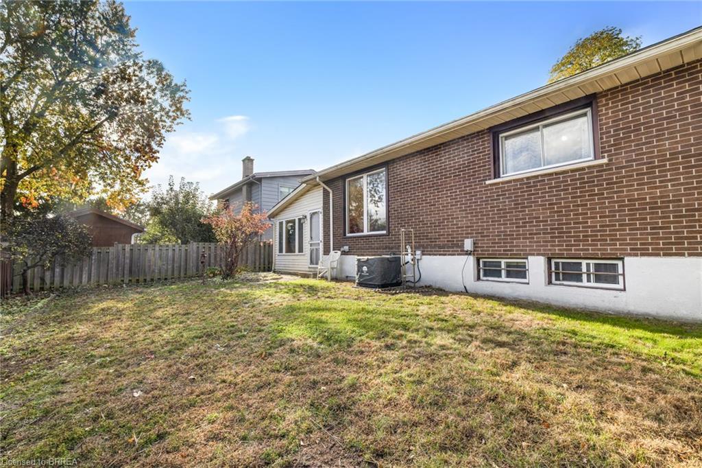 48 Ellenson Drive, Brantford, ON - Outdoor