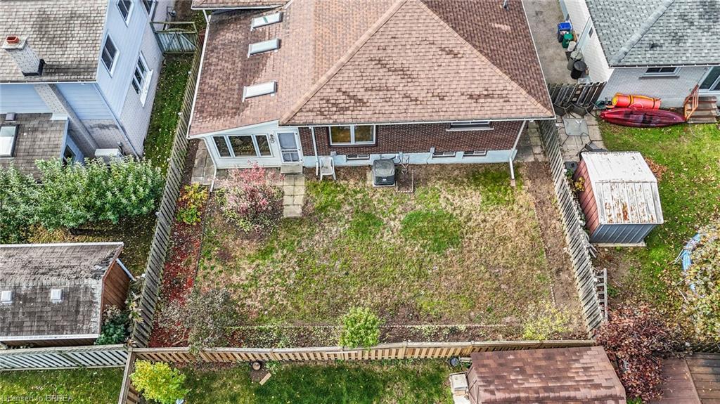 48 Ellenson Drive, Brantford, ON - Outdoor