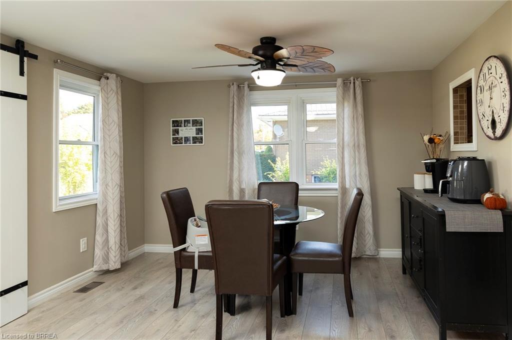 92 Sovereign Street W, Waterford, ON - Indoor Photo Showing Dining Room