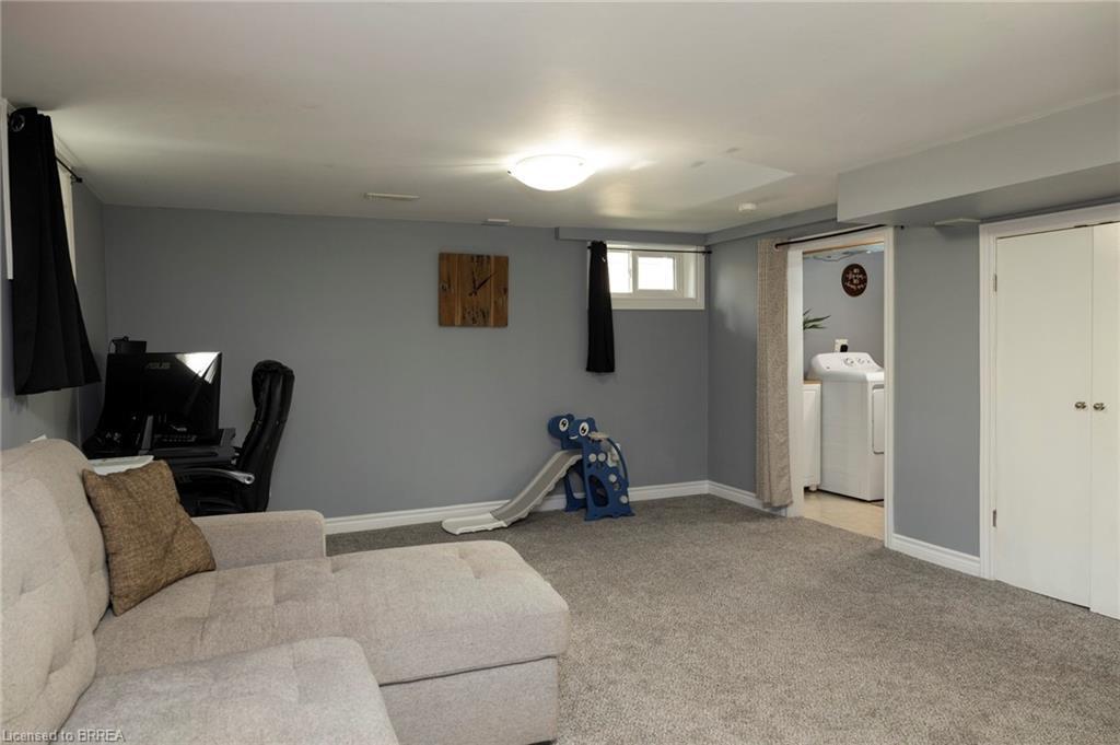 92 Sovereign Street W, Waterford, ON - Indoor