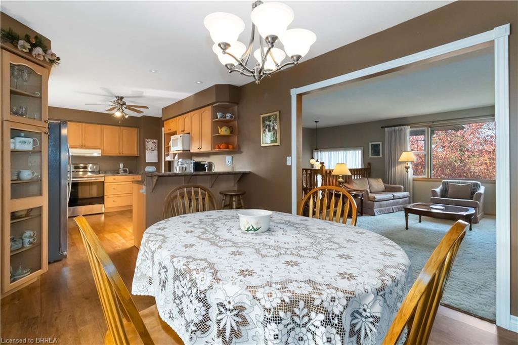 725 Hwy 54, Brantford, ON - Indoor Photo Showing Dining Room