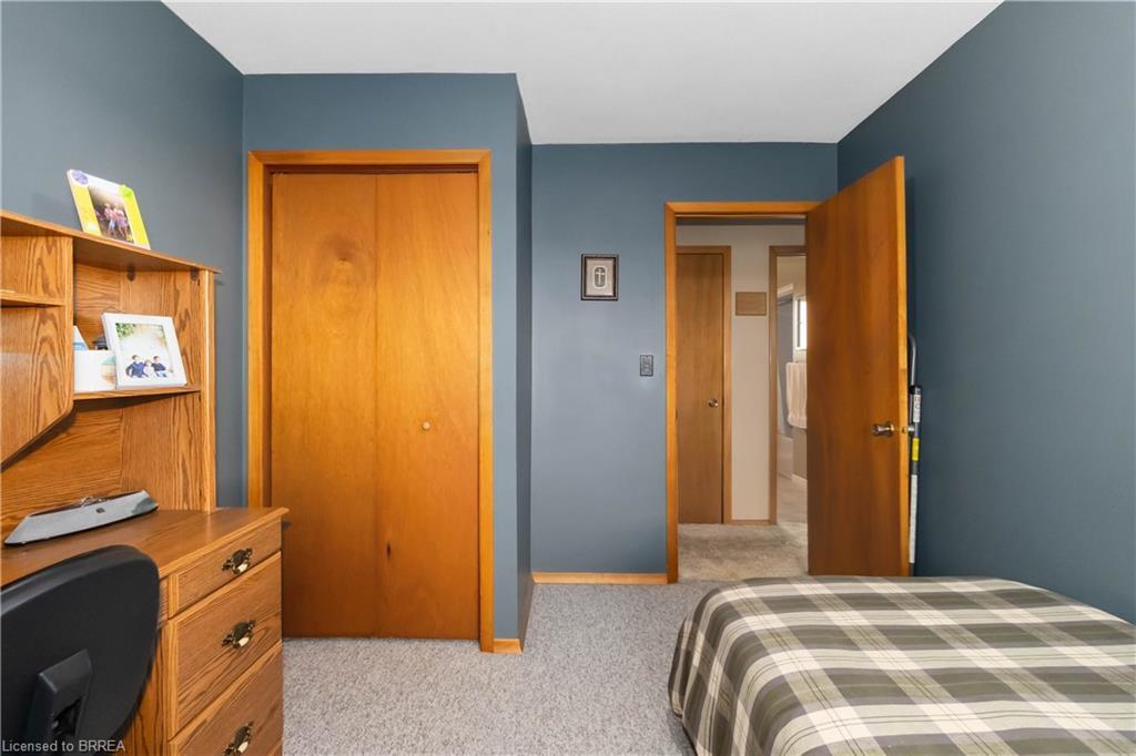 725 Hwy 54, Brantford, ON - Indoor Photo Showing Bedroom