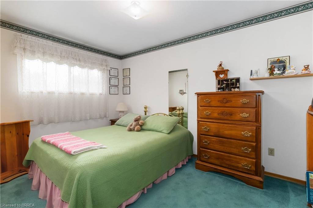 725 Hwy 54, Brantford, ON - Indoor Photo Showing Bedroom