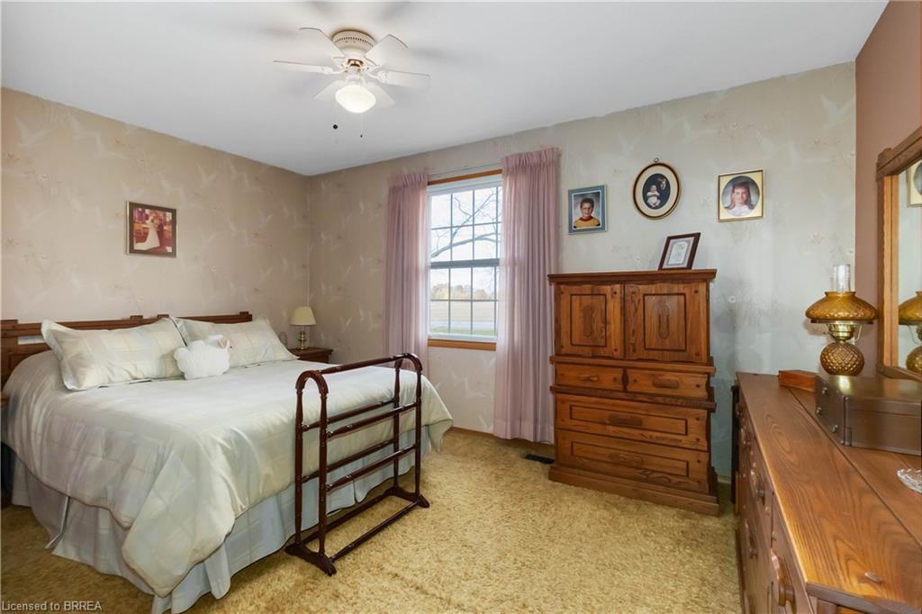 725 Hwy 54, Brantford, ON - Indoor Photo Showing Bedroom