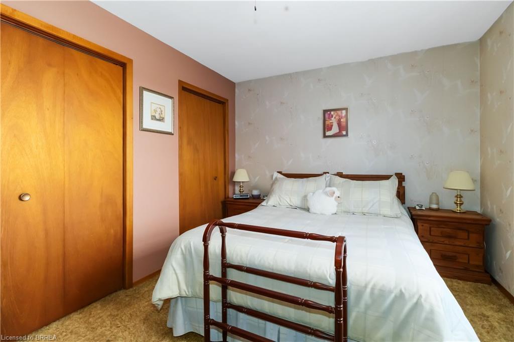 725 Hwy 54, Brantford, ON - Indoor Photo Showing Bedroom