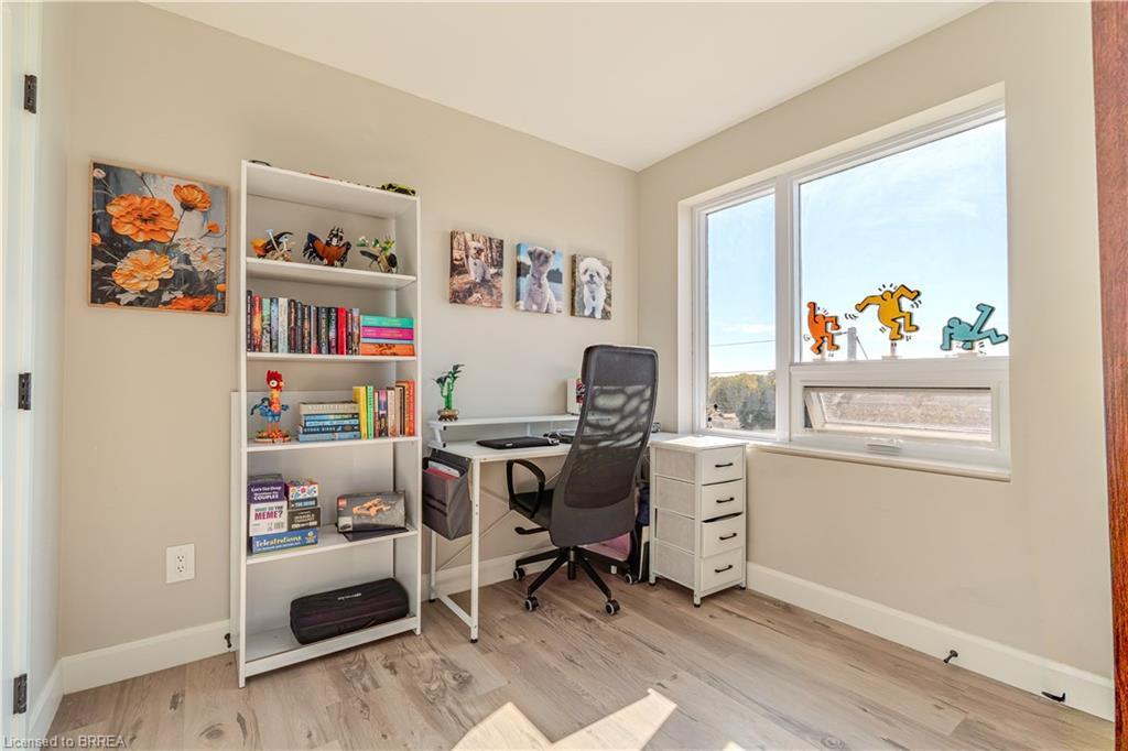 404-34 Norman Street, Brantford, ON - Indoor Photo Showing Office