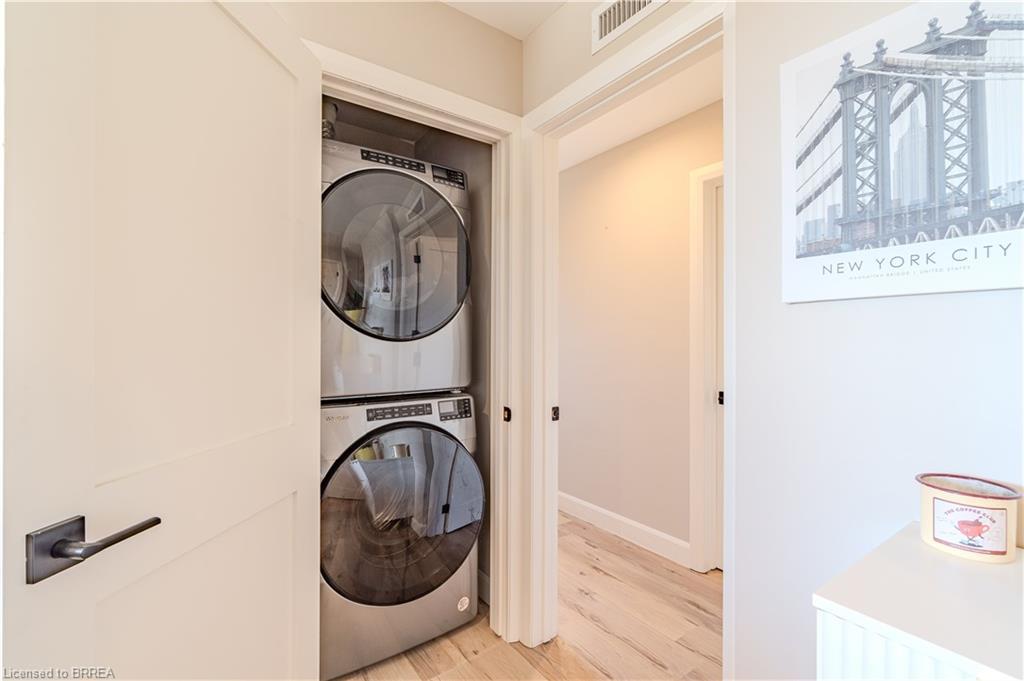 404-34 Norman Street, Brantford, ON - Indoor Photo Showing Laundry Room