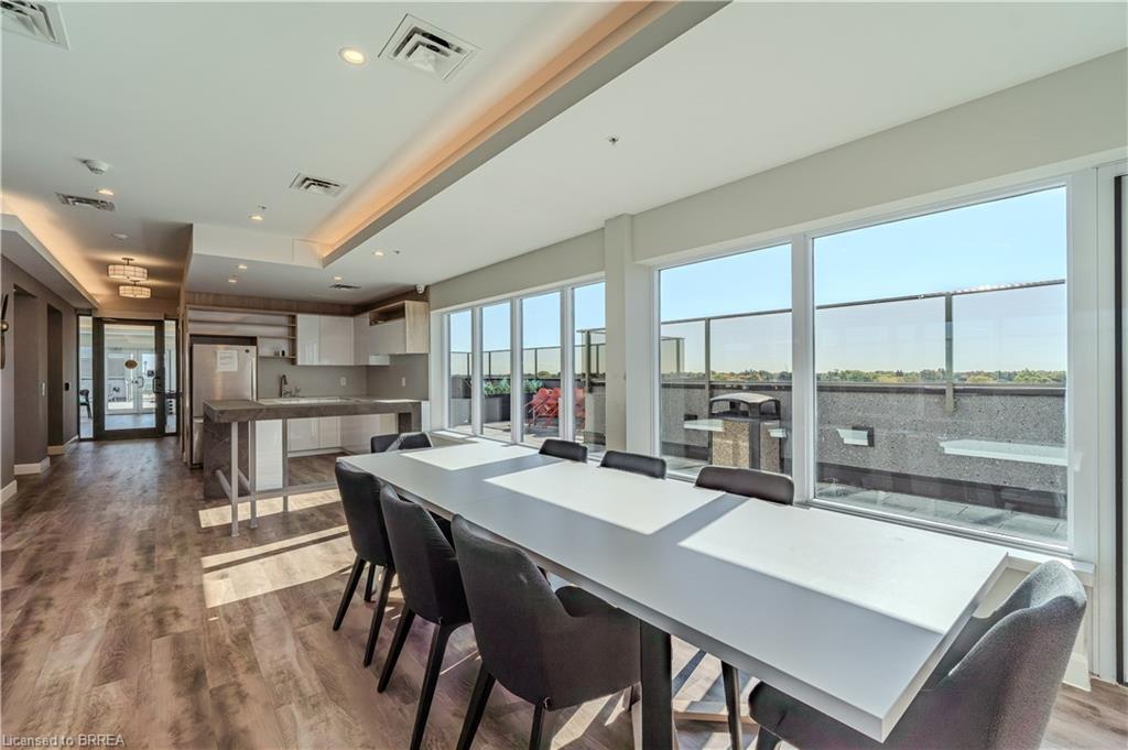 404-34 Norman Street, Brantford, ON - Indoor Photo Showing Dining Room