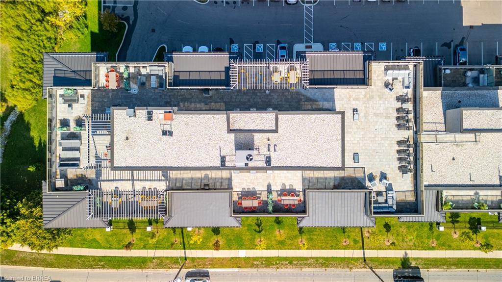 404-34 Norman Street, Brantford, ON - Outdoor