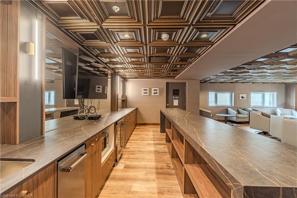 404-34 Norman Street, Brantford, ON - Indoor