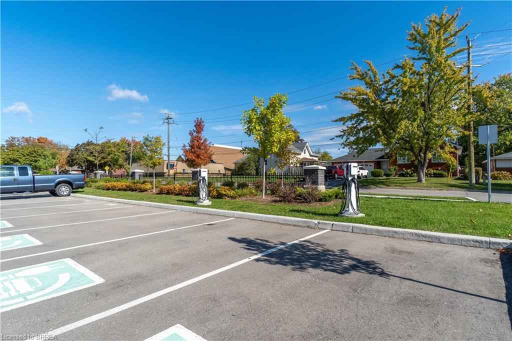 404-34 Norman Street, Brantford, ON - Outdoor