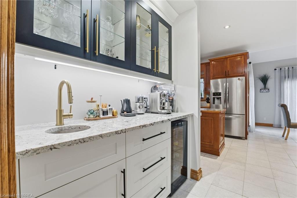 271 Windham 14 Road, Simcoe, ON - Indoor Photo Showing Kitchen