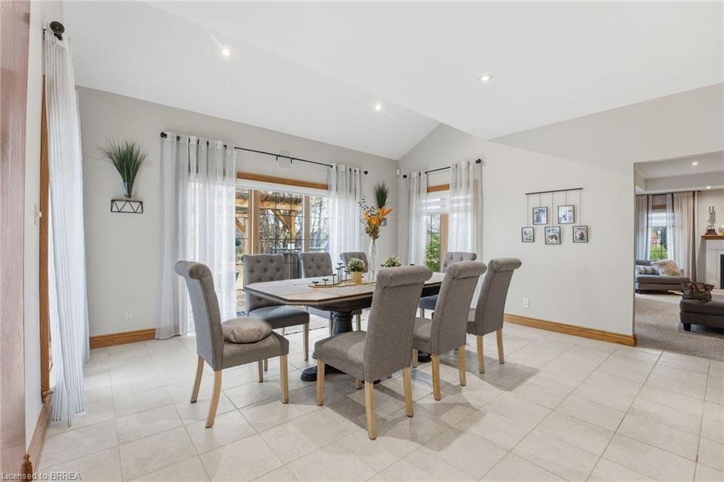 271 Windham 14 Road, Simcoe, ON - Indoor Photo Showing Dining Room