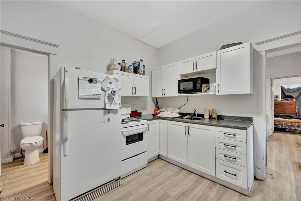 157-159 Market Street, Brantford, ON