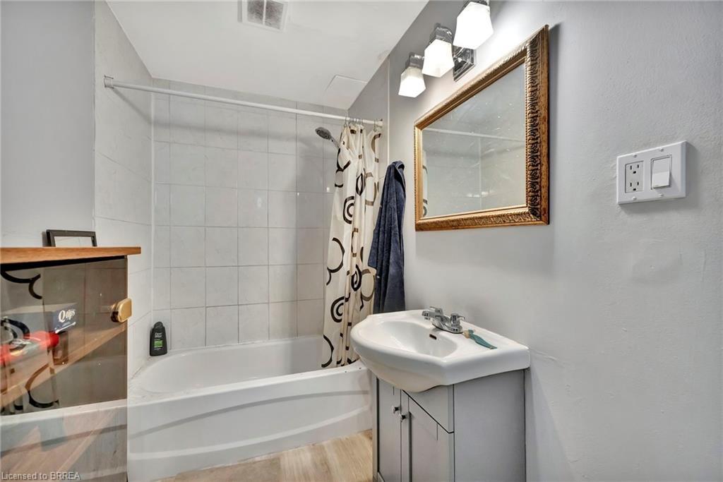 157-159 Market Street, Brantford, ON